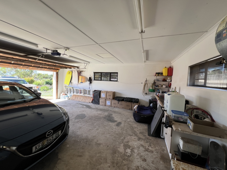 3 Bedroom Property for Sale in Wavecrest Eastern Cape